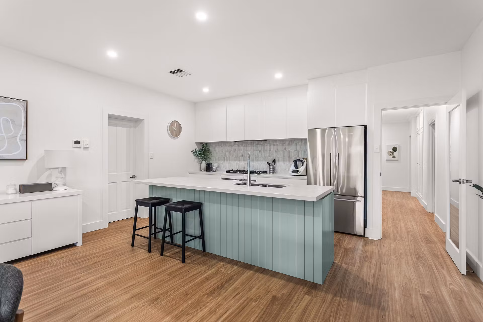 Living - Greenhills Rd, Bundoora